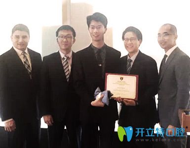 康醫(yī)生應邀參加哈佛<!--<i data=20240703-sp></i>-->種植牙課程