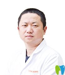 武漢冠美口腔醫(yī)生黃鑫 武漢冠美口腔醫(yī)生黃鑫