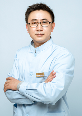 南通牙博士口腔門診部 黃成勤