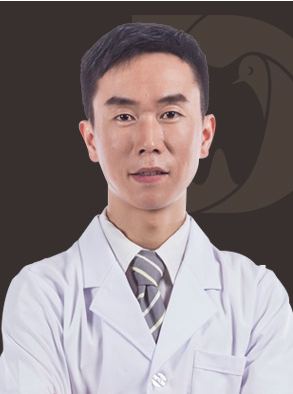 南昌德亞口腔門診部 張闖