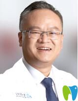 烏魯木齊美奧口腔門(mén)診屈鐵軍