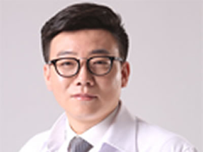 呼和浩特市亞非口腔門診部 馬志文