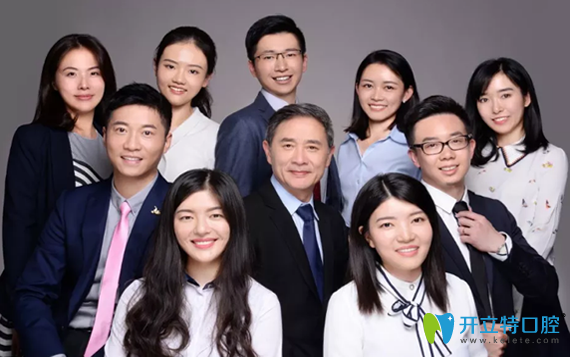 以鎮(zhèn)江拜博口腔院長(zhǎng)萬書健為代表的<span style=