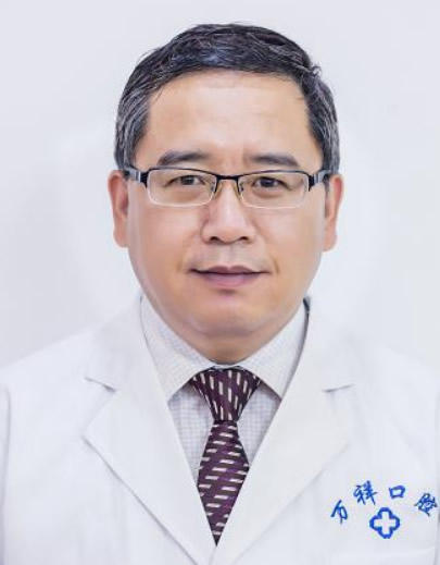 龍巖萬翔口腔門診部 劉建明