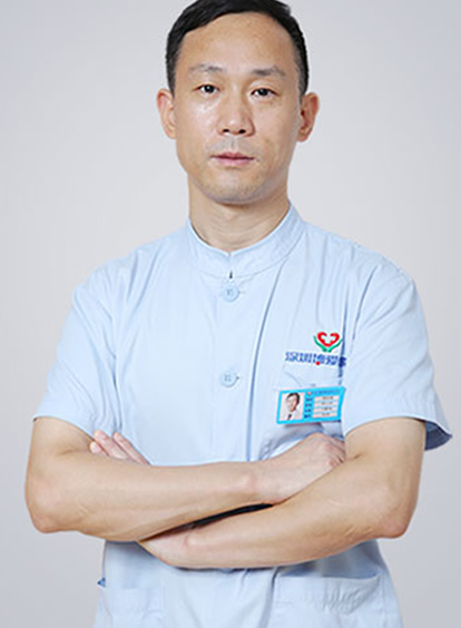 深圳博愛口腔診所鐘春根