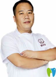 成都唐牙科口腔駱彪醫(yī)生照片