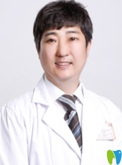 成都亞非口腔黃心建主任