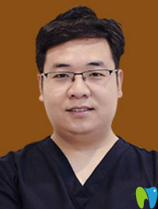 福州維樂口腔門診部 張俊偉