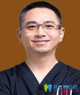 泉州維樂(lè)口腔黃鴻進(jìn)主任