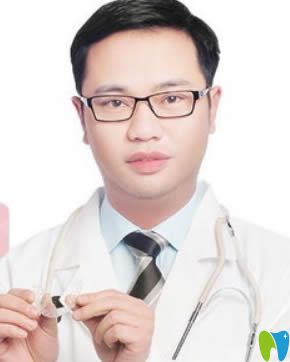 重慶當(dāng)代整形口腔科推薦醫(yī)生劉洋