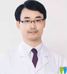 臺(tái)州維多利亞口腔門診部主任鄭杰星圖 臺(tái)州維多利亞口腔門診部主任鄭杰星圖