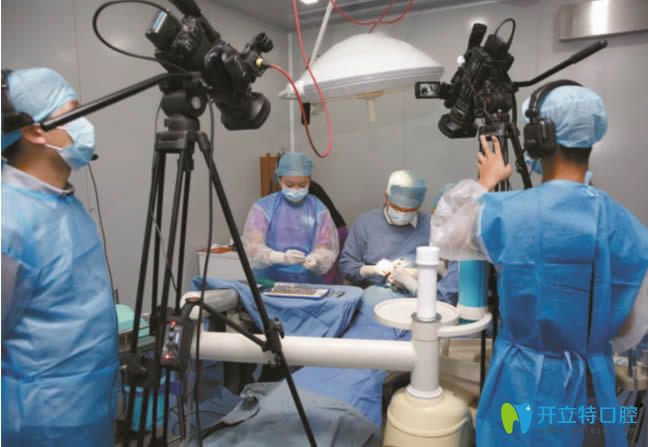 8旬老人種牙失敗后在武漢清華陽(yáng)光做了3d導(dǎo)板種植牙修復(fù)