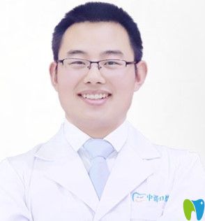 長沙中諾口腔蘇帥豪綜合科醫(yī)生