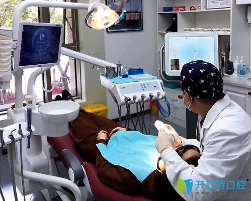 工作中的王龍?jiān)洪L(zhǎng) 工作中的王龍?jiān)洪L(zhǎng)