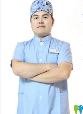 洛陽(yáng)九龍口腔連鎖院長(zhǎng)劉世龍