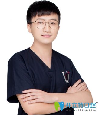 重慶維樂口腔呂學(xué)良醫(yī)生