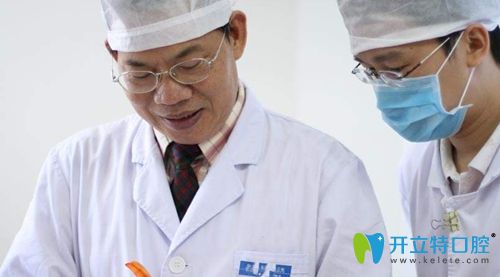 張志光的日常工作照 張志光的日常工作照