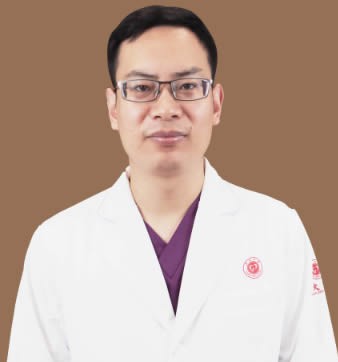 廣州廣大口腔門診部 王巍