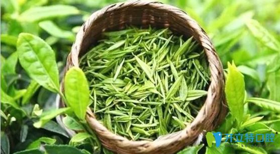 綠茶中的氟離子可保護(hù)牙齒