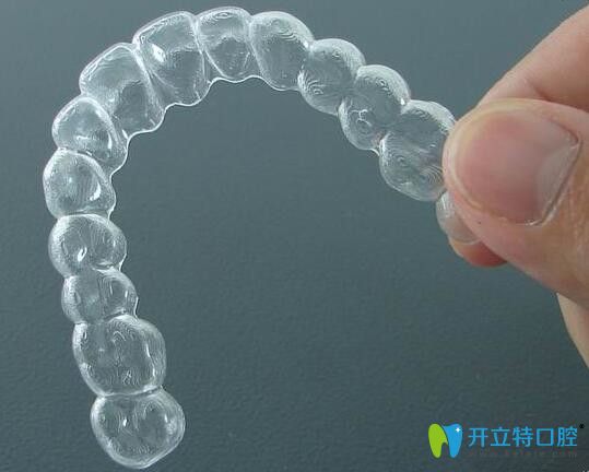 我在深圳諾德齒科戴的國(guó)產(chǎn)隱形牙套