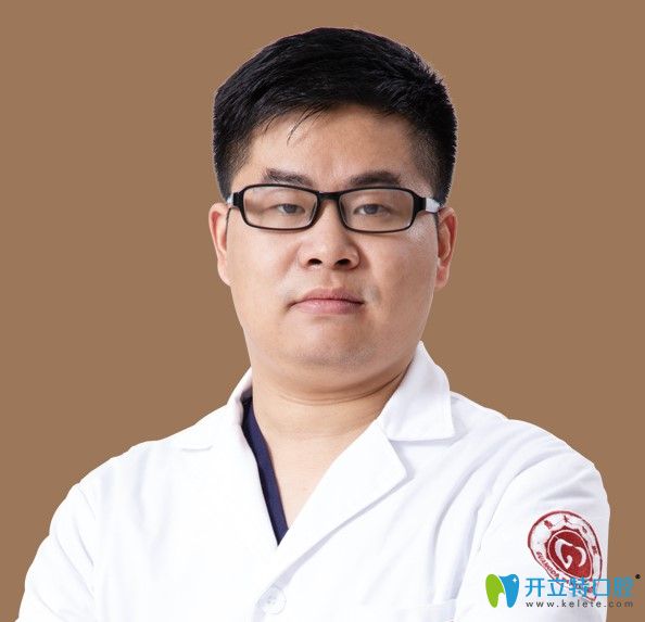 廣州廣大口腔講課醫(yī)生肖盼盼的圖片的