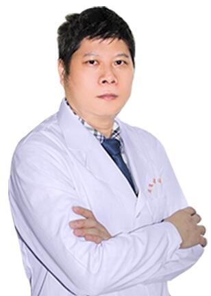 深圳啟飛口腔門診部謝家偉