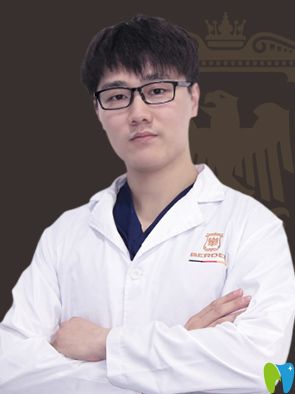 廣州柏德口腔閆振醫(yī)生 廣州柏德口腔閆振醫(yī)生