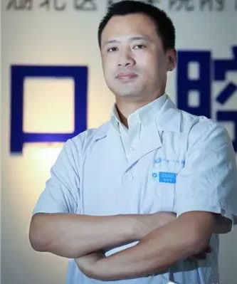 十堰品冠口腔門診部 胡圖強