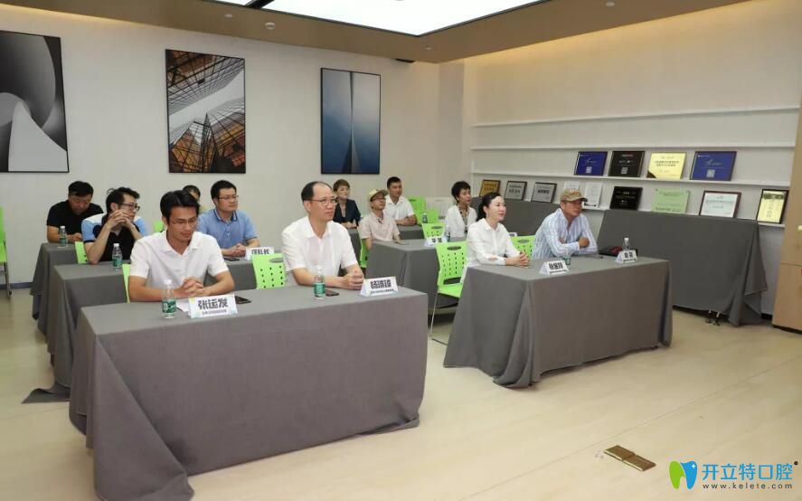 正夫口腔和朗悅生物科技簽約儀式現(xiàn)場