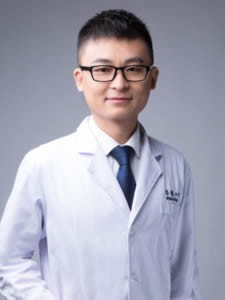 深圳韋博口腔門診部王鵬