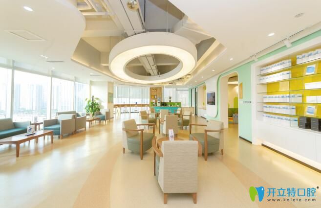 重慶茁悅口腔大廳環(huán)境圖 重慶茁悅口腔大廳環(huán)境圖