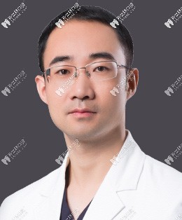 臺(tái)州椒江牙博士口腔種植院長簡小沖