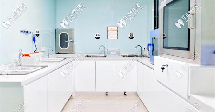 消毒設(shè)施嚴格按相關(guān)部門執(zhí)行 消毒設(shè)施嚴格按相關(guān)部門執(zhí)行