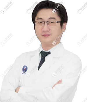 柏樂(lè)口腔門(mén)診部龐文楚