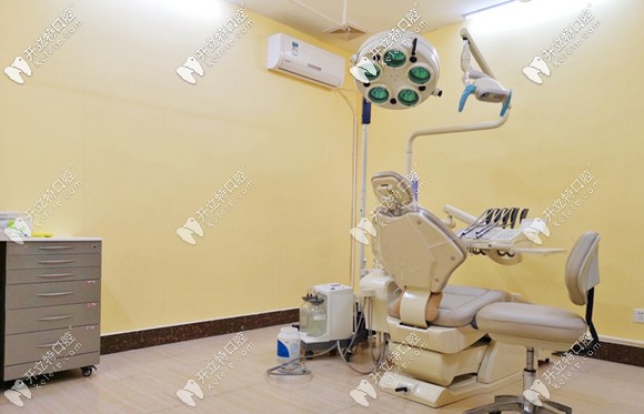 南寧牙百年口腔興寧區(qū)門店種植手術室 南寧牙百年口腔興寧區(qū)門店種植手術室