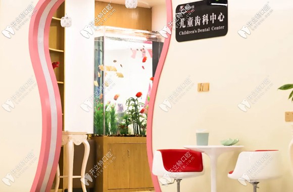 微笑口腔會(huì)為顧客提供全方位優(yōu)質(zhì)服務(wù) 微笑口腔會(huì)為顧客提供全方位優(yōu)質(zhì)服務(wù)