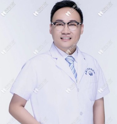  鄭州卓 越口腔張少軍