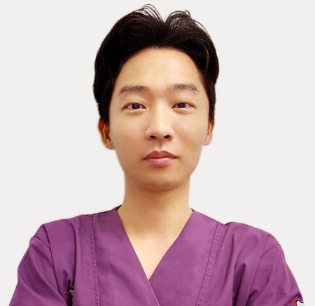 三亞微笑口腔門診部楊哲