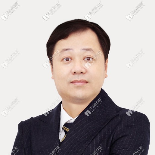 符鴻平 海南微笑口腔院長(zhǎng)