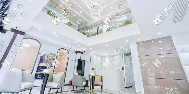 大廳休息區(qū)的一角 大廳休息區(qū)的一角