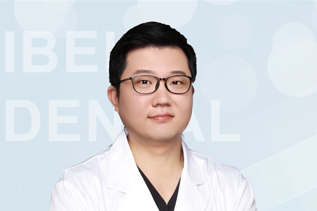 重慶億佰口腔門診部 常維嘉