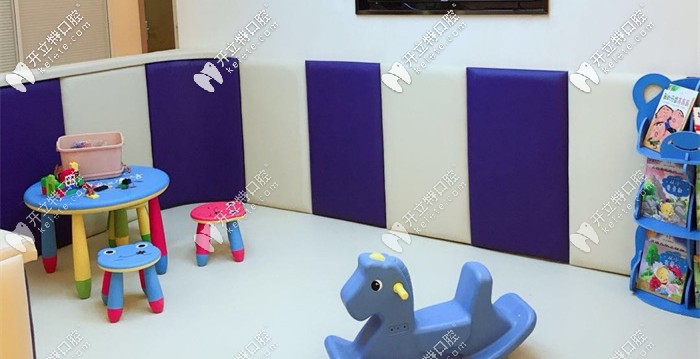 這里是兒童游戲區(qū)域 這里是兒童游戲區(qū)域