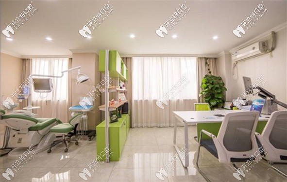 珠海九龍口腔建有標準的“層流手術室”