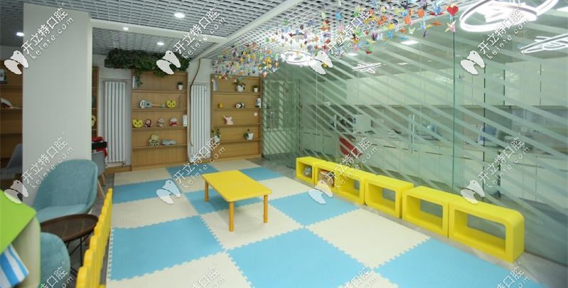 兒童游樂區(qū)域 兒童游樂區(qū)域