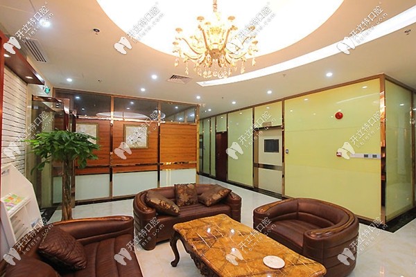 門診內(nèi)的休息區(qū)