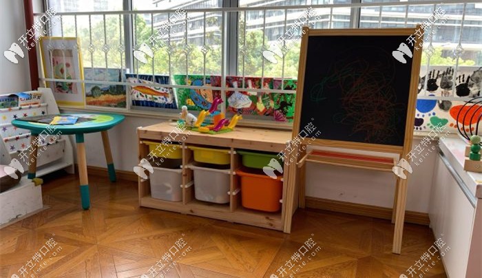 松井口腔也為兒童專門布置了游樂區(qū) 松井口腔也為兒童專門布置了游樂區(qū)