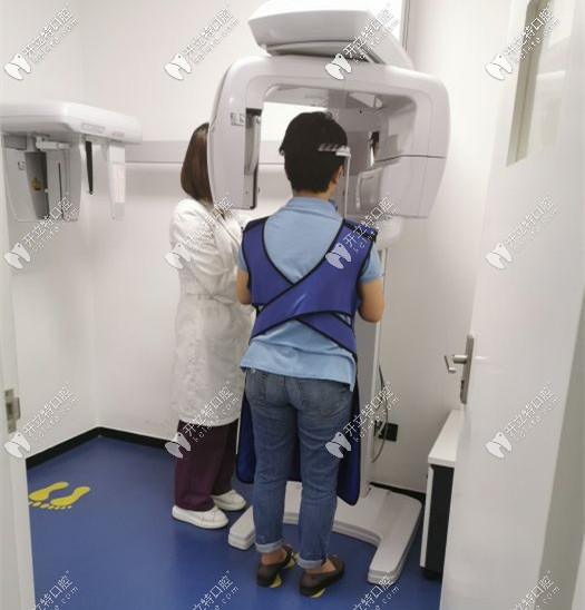 據(jù)說這個(gè)是大視野的CBCT機(jī)