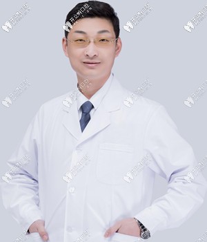 煙臺圣貝齒科種植院長孫立林 煙臺圣貝齒科種植院長孫立林