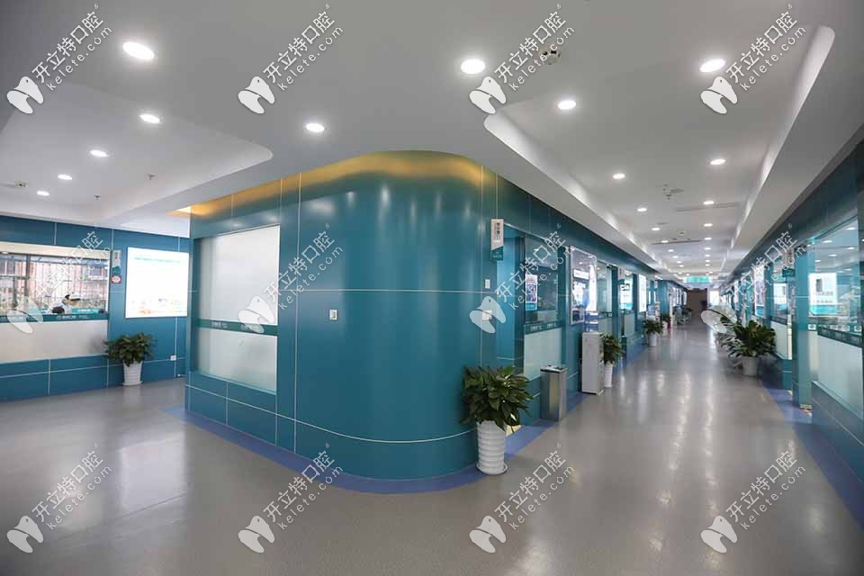 青羊區(qū)新橋口腔的大廳