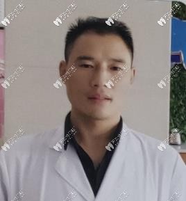 信陽伢牙齒科余新春醫(yī)生 信陽伢牙齒科余新春醫(yī)生